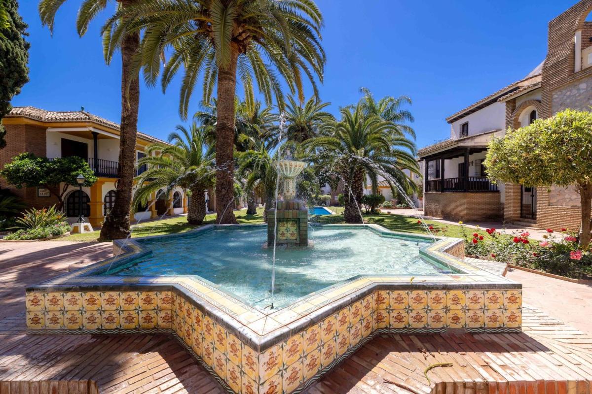 Продажа квартиры на Piso en Calle Maestra Ángeles Aspiazu, Centro Ciudad, Fuengirola, Фуэнхирола
photo 3