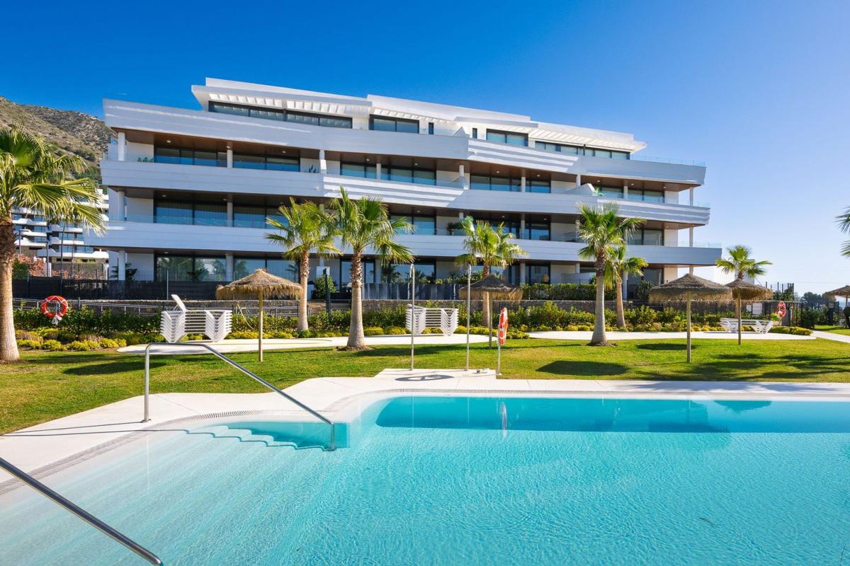 Venta de piso en Piso en Avenida 8 de Marzo, 8, El Higuerón, Fuengirola, Fuengirola
photo 1