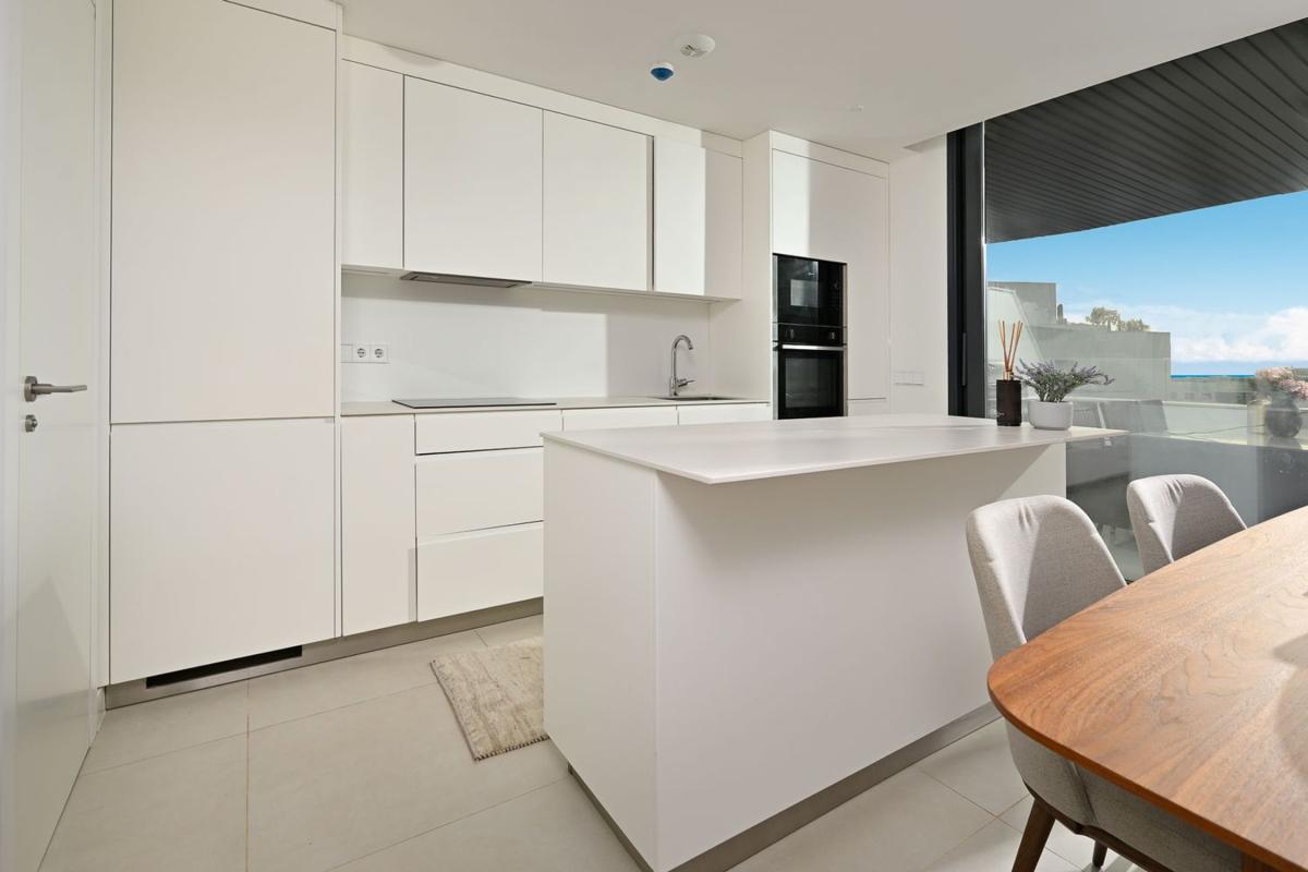 Venta de piso en Piso en Avenida 8 de Marzo, 8, El Higuerón, Fuengirola, Fuengirola
photo 2