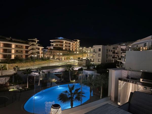 Venta de piso en Piso en Calle Paula, 1, El Higuerón, Fuengirola, Fuengirola
photo 1