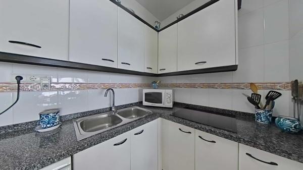 Venta de piso en Piso en Paseo Marítimo Rey de España, Zona Puerto Deportivo, Fuengirola, Fuengirola
 photo 4