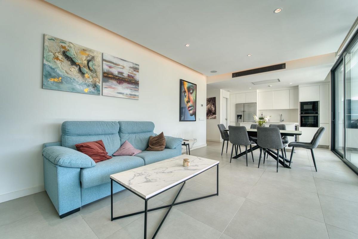 Venta de piso en Piso en Avenida 8 de Marzo s/n, El Higuerón, Fuengirola, Fuengirola
photo 1