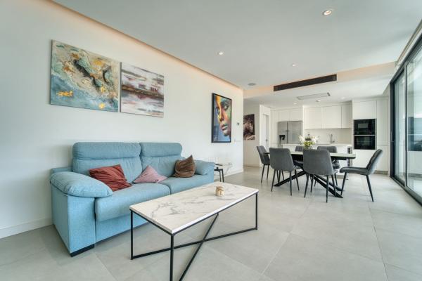 Sale of flat in Piso en Avenida 8 de Marzo s/n, El Higuerón, Fuengirola, Fuengirola
photo 1