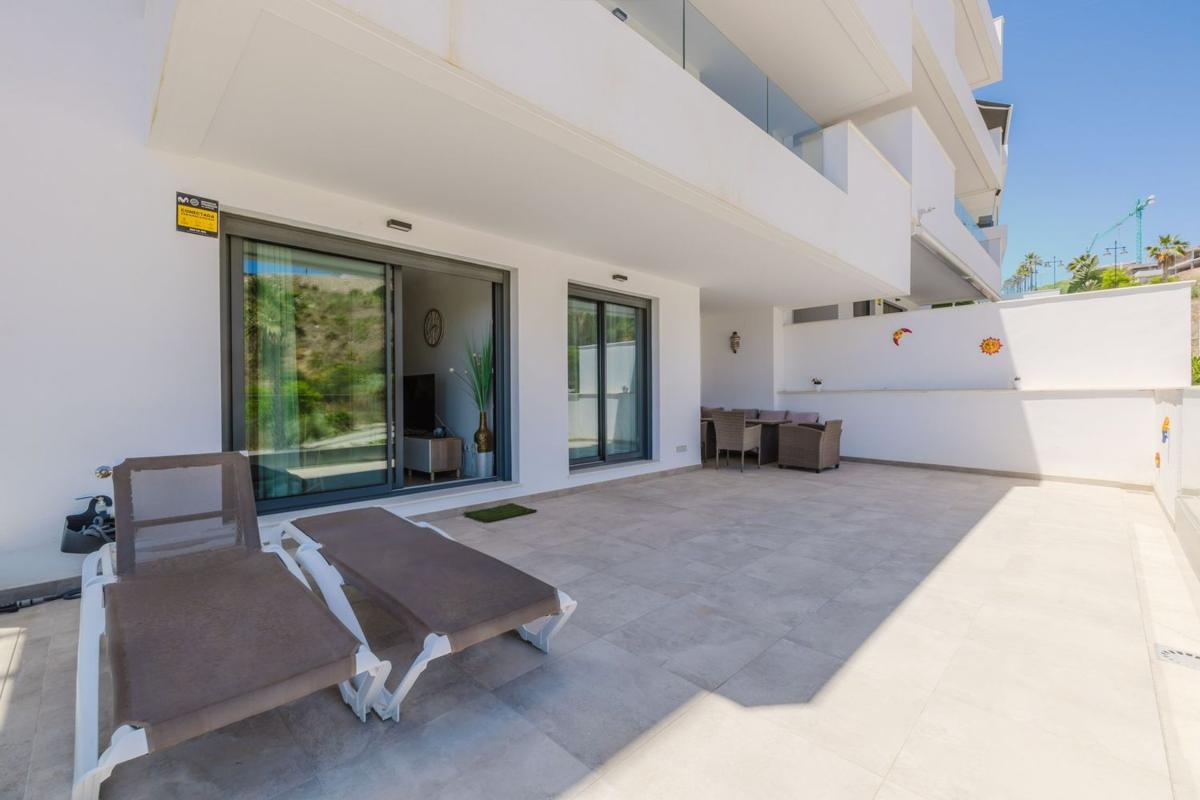 Venta de piso en Piso en Avenida Fuengirola, Las Gaviotas, Fuengirola, Fuengirola
photo 2