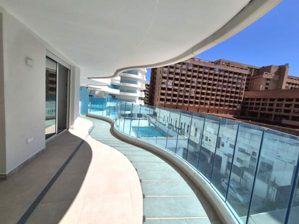 Venta de piso en Piso en Calle Colón, 6, Zona Puerto Deportivo, Fuengirola, Fuengirola
photo 1
