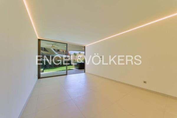 Venta de piso en Piso en Avenida Fuengirola, Las Gaviotas, Fuengirola, Fuengirola
thumbnail 2