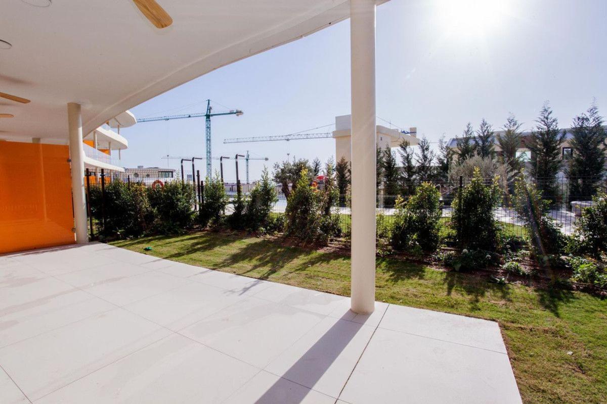 Sale of apartment in Piso en Avenida Fuengirola, El Higuerón, Fuengirola, Fuengirola
photo 2