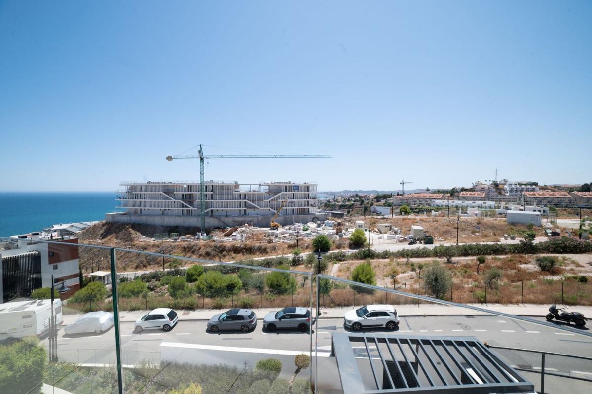 Продажа квартиры на Piso en Margarita Salas, El Higuerón, Fuengirola, Фуэнхирола
photo 4