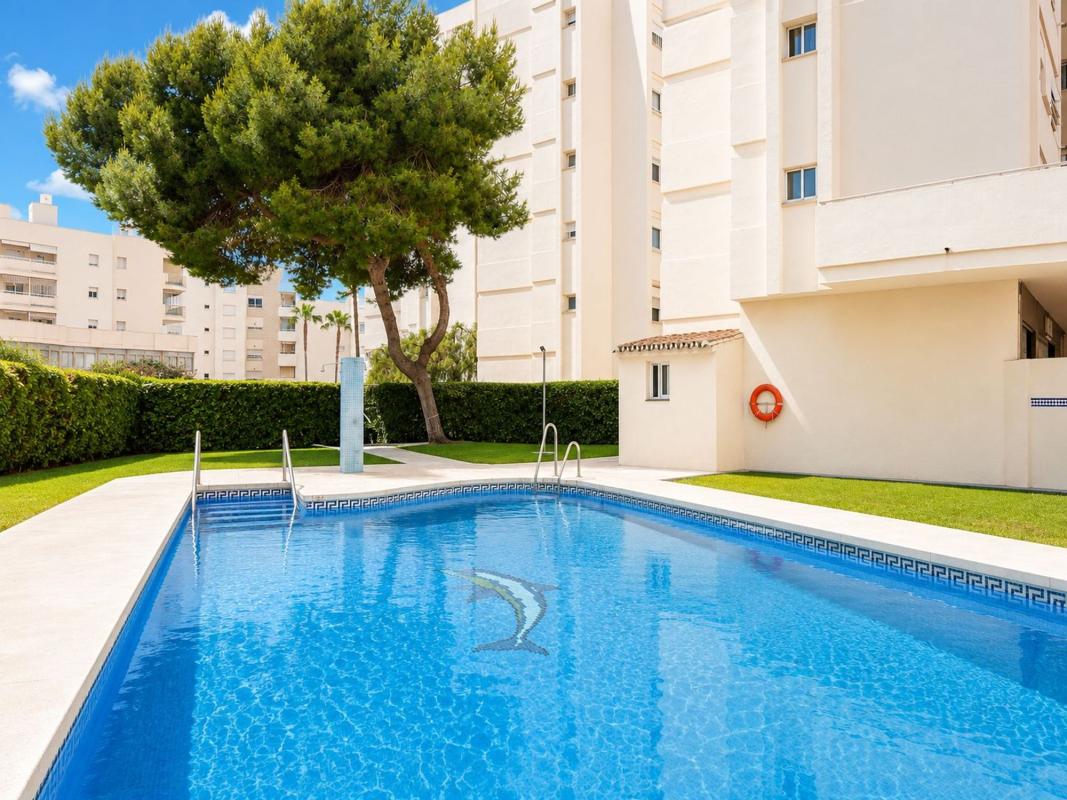 Venta de piso en Piso en Zona Sohail, Fuengirola, Fuengirola
photo 1