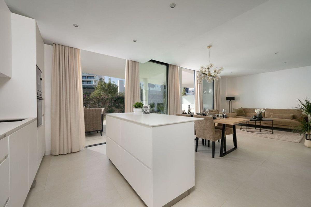 Venta de piso en Piso en Zona Puerto Deportivo, Fuengirola, Fuengirola
photo 5