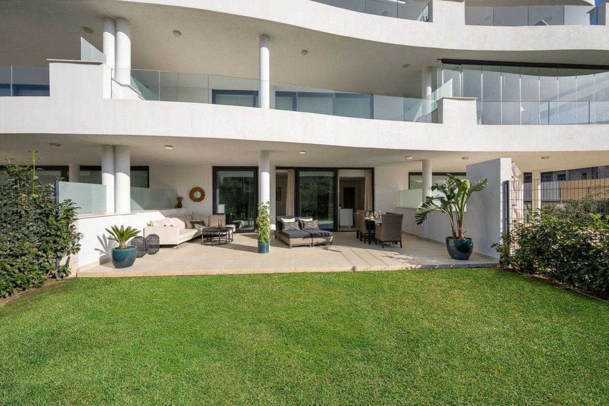 Venta de piso en Piso en Avenida 8 de Marzo, El Higuerón, Fuengirola, Fuengirola
photo 1