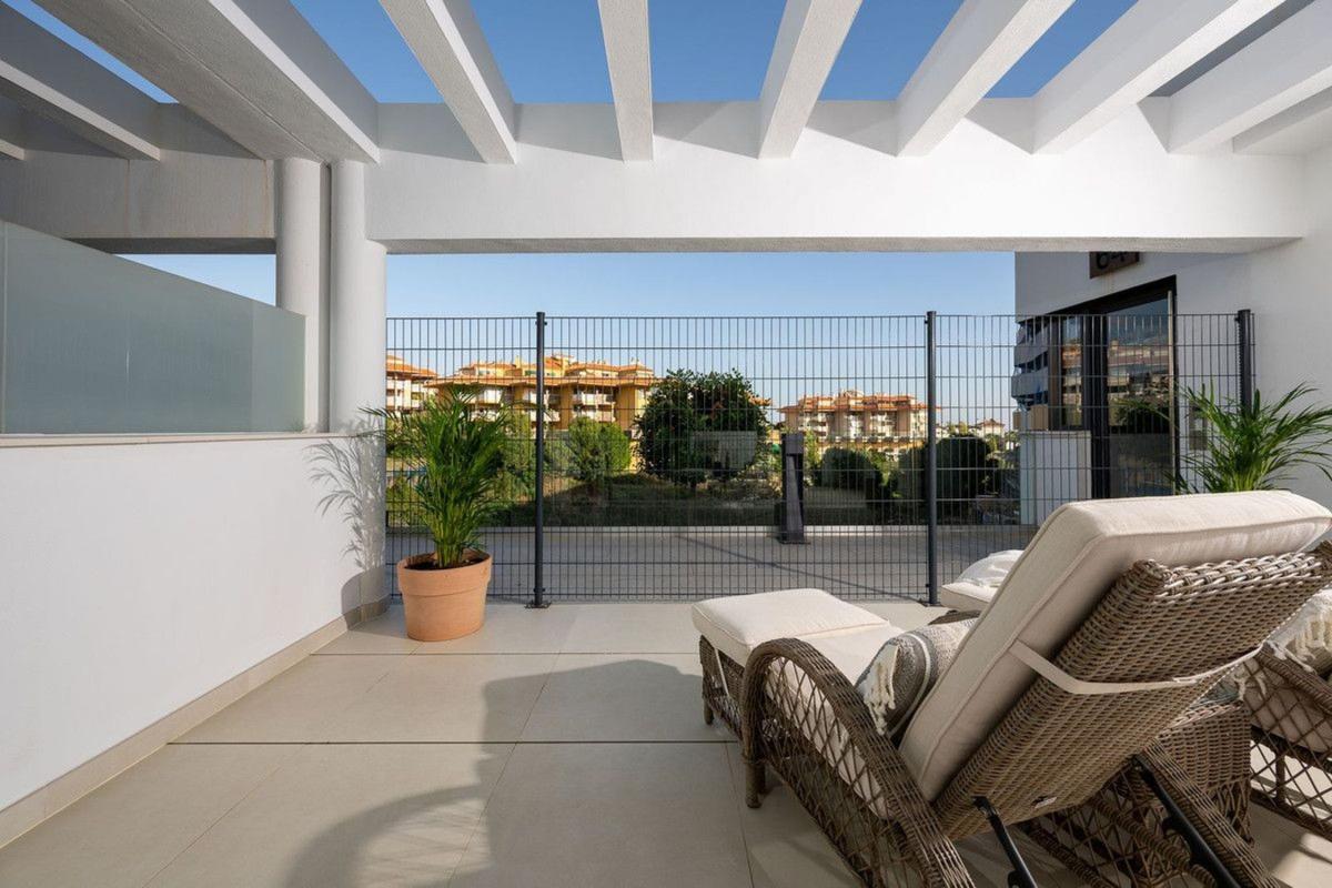 Venta de piso en Piso en Avenida 8 de Marzo, El Higuerón, Fuengirola, Fuengirola
photo 3