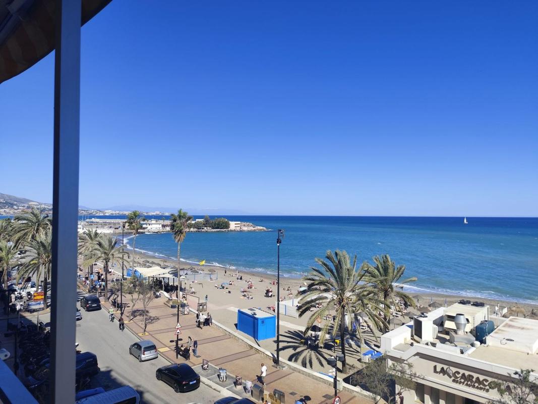 Продажа квартиры на Piso en Paseo Marítimo Rey de España, Zona Puerto Deportivo, Fuengirola, Фуэнхирола
photo 2