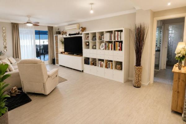 Продажа квартиры на Piso en Calle Doctor García Verdugo, 2, Zona Sohail, Fuengirola, Фуэнхирола
thumbnail 1