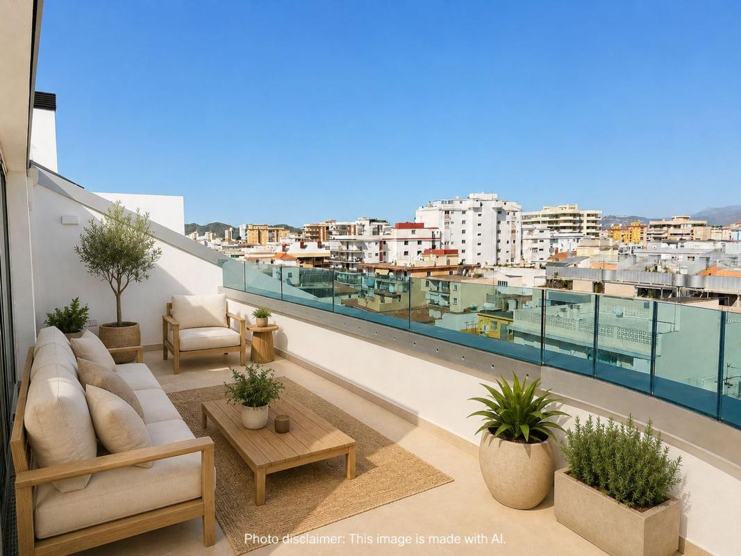 Penthouse sale in Ático en Calle Martínez Catena, Zona Puerto Deportivo, Fuengirola, Fuengirola photo 1