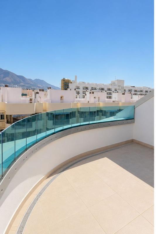 Penthouse sale in Ático en Calle Martínez Catena, Zona Puerto Deportivo, Fuengirola, Fuengirola photo 4