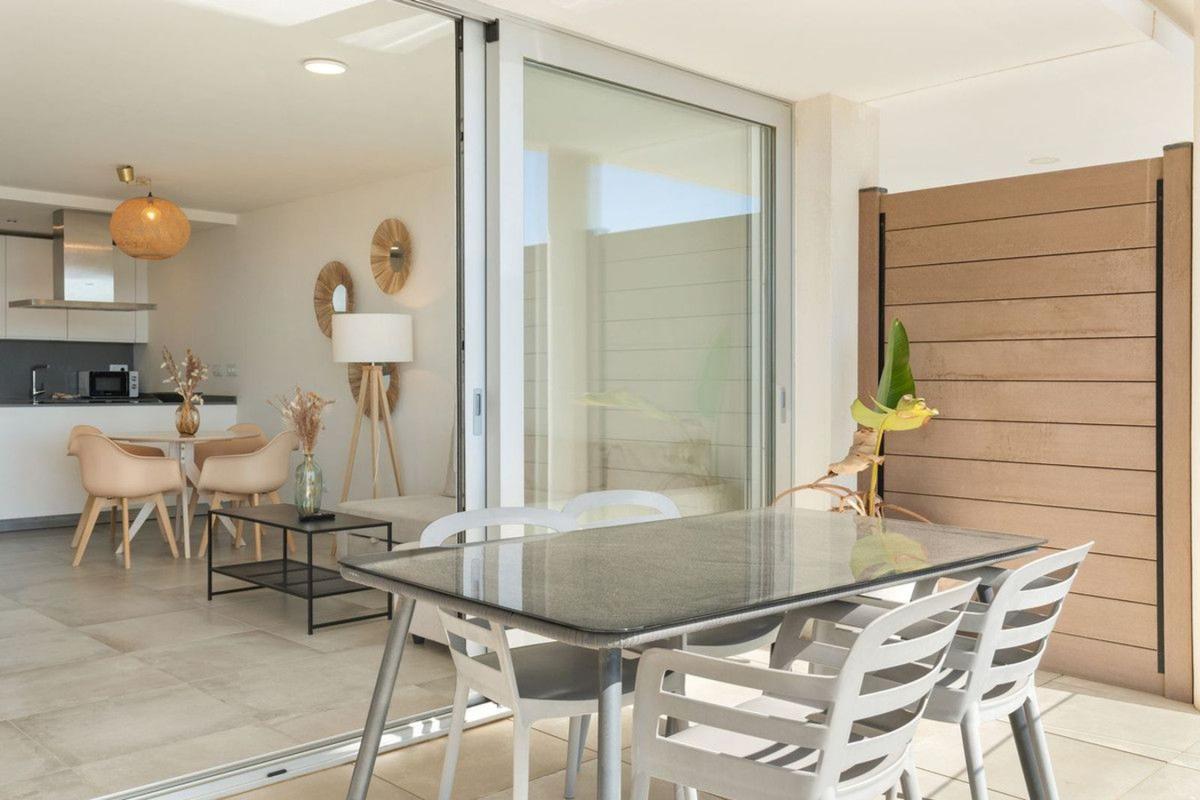 Venta de piso en Piso en Calle Anita Delgado, Las Gaviotas, Fuengirola, Fuengirola
photo 4