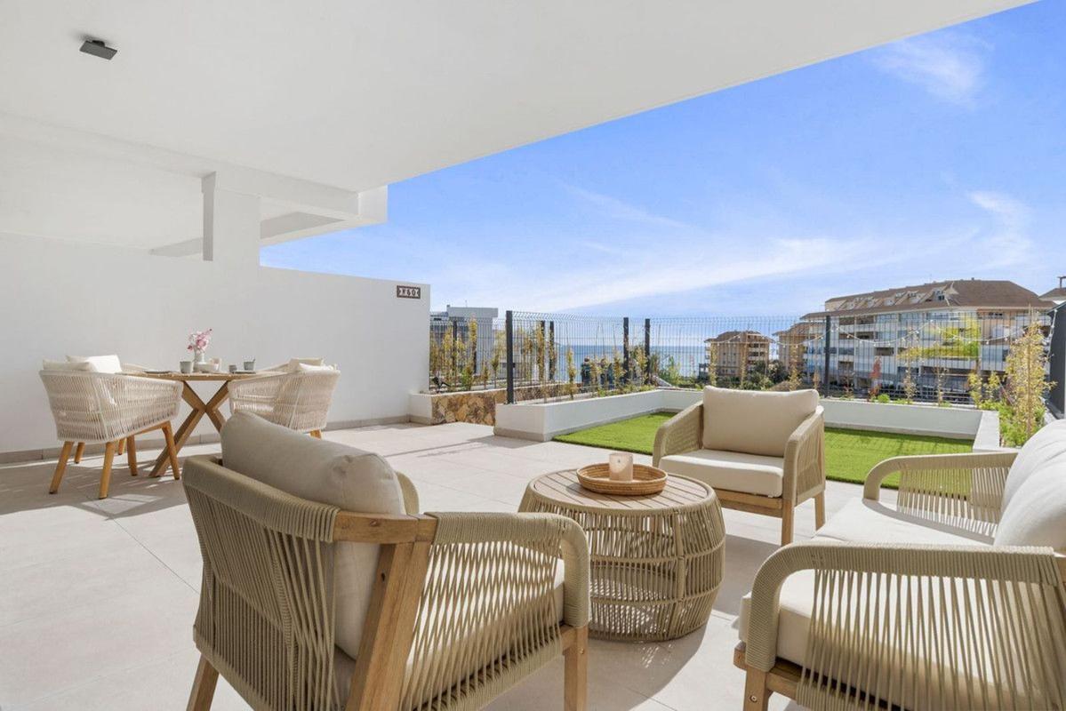 Продажа квартиры на Piso en Calle Begoña, El Higuerón, Fuengirola, Фуэнхирола
photo 1