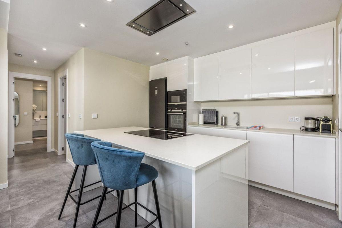 Продажа квартиры на Piso en Calle San Pancracio, Zona Sohail, Fuengirola, Фуэнхирола
photo 3