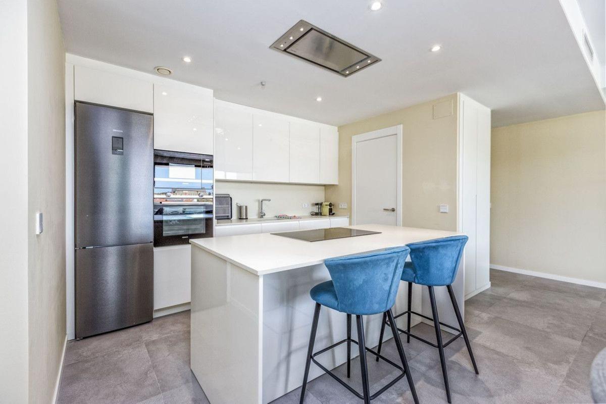 Продажа квартиры на Piso en Calle San Pancracio, Zona Sohail, Fuengirola, Фуэнхирола
photo 4