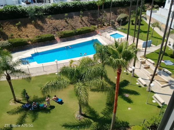 Sprzedaż mieszkania w Piso en Zona Sohail, Fuengirola, Fuengirola
 photo 1
