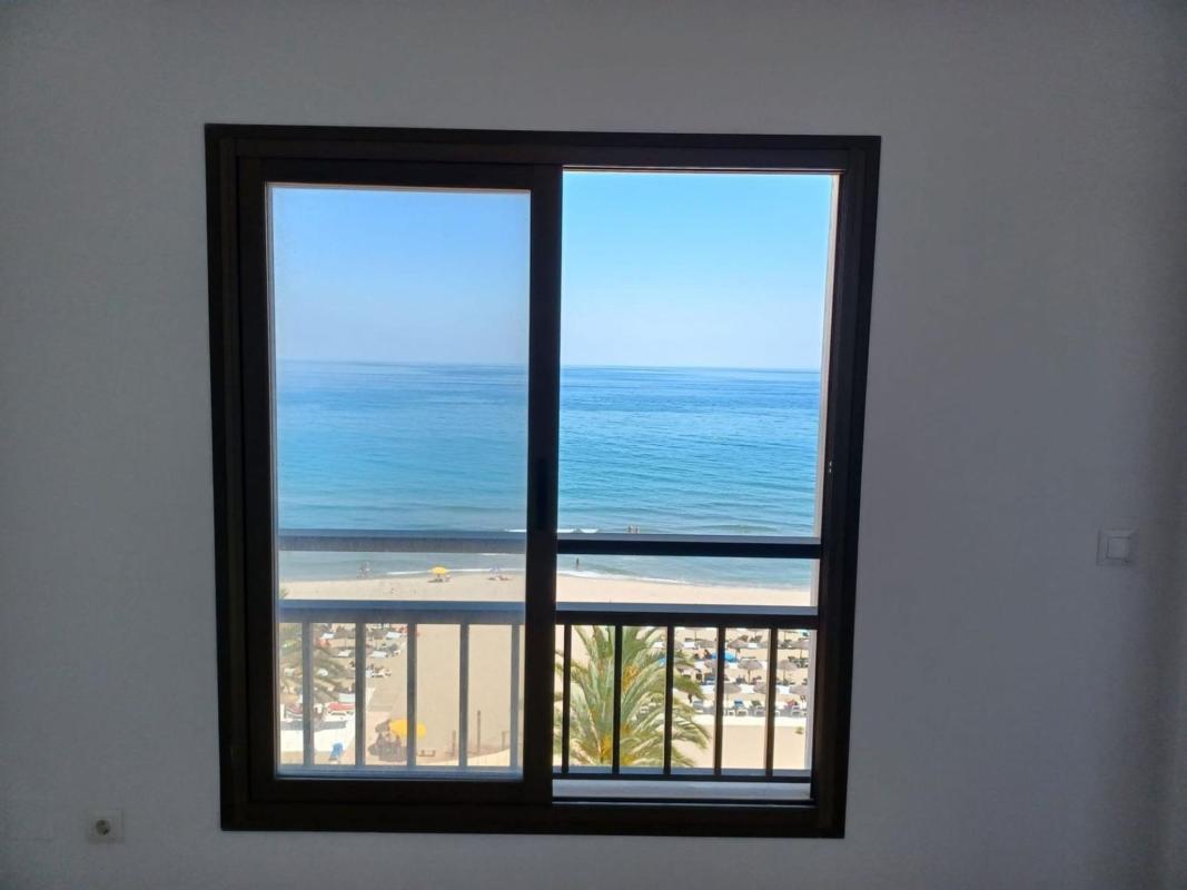 Venta de piso en Piso en Paseo Marítimo Rey de España, 106, Las Gaviotas, Fuengirola, Fuengirola
photo 4
