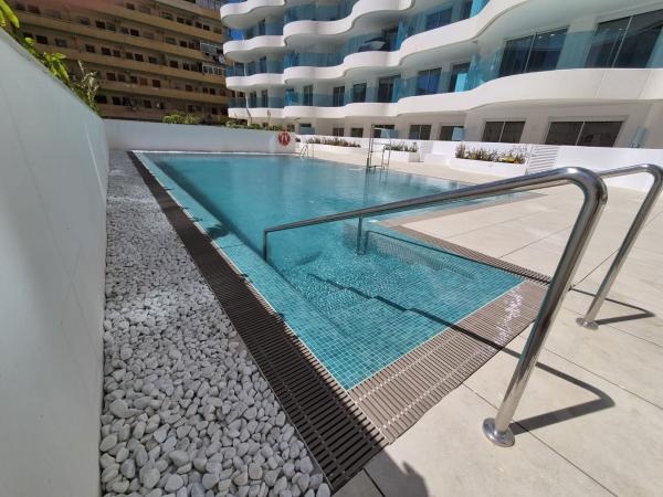 Sprzedaż mieszkania w Piso en Calle Colón, 6, Zona Puerto Deportivo, Fuengirola, Fuengirola
 photo 2
