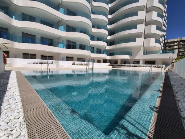 Venta de piso en Piso en Calle Colón, 6, Zona Puerto Deportivo, Fuengirola, Fuengirola
photo 1