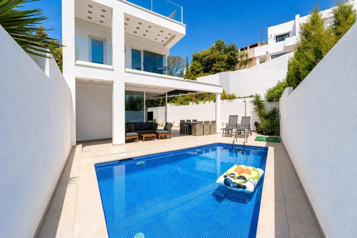Продажа отдельного шале в Casa o chalet en Torreblanca del Sol, Fuengirola, Фуэнхирола photo 1