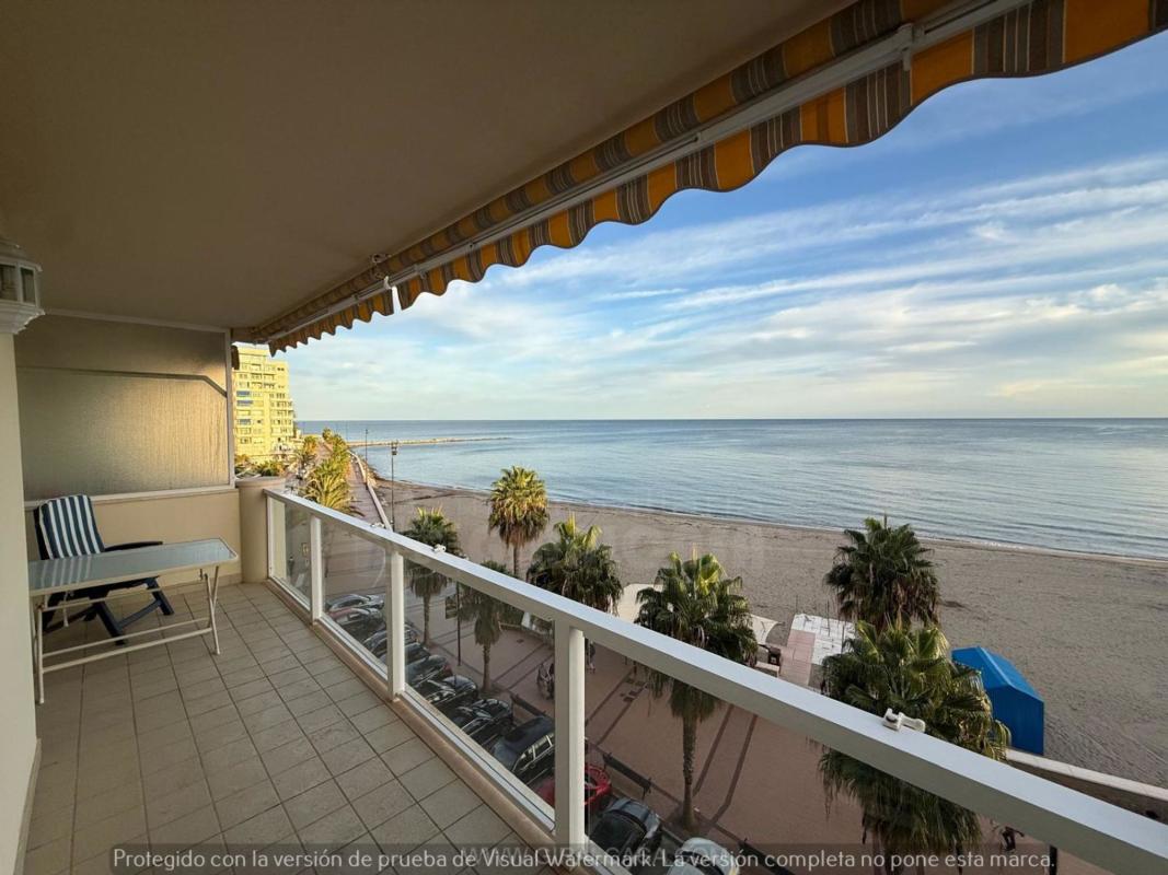Venta de piso en Piso en Zona Sohail, Fuengirola, Fuengirola
photo 1