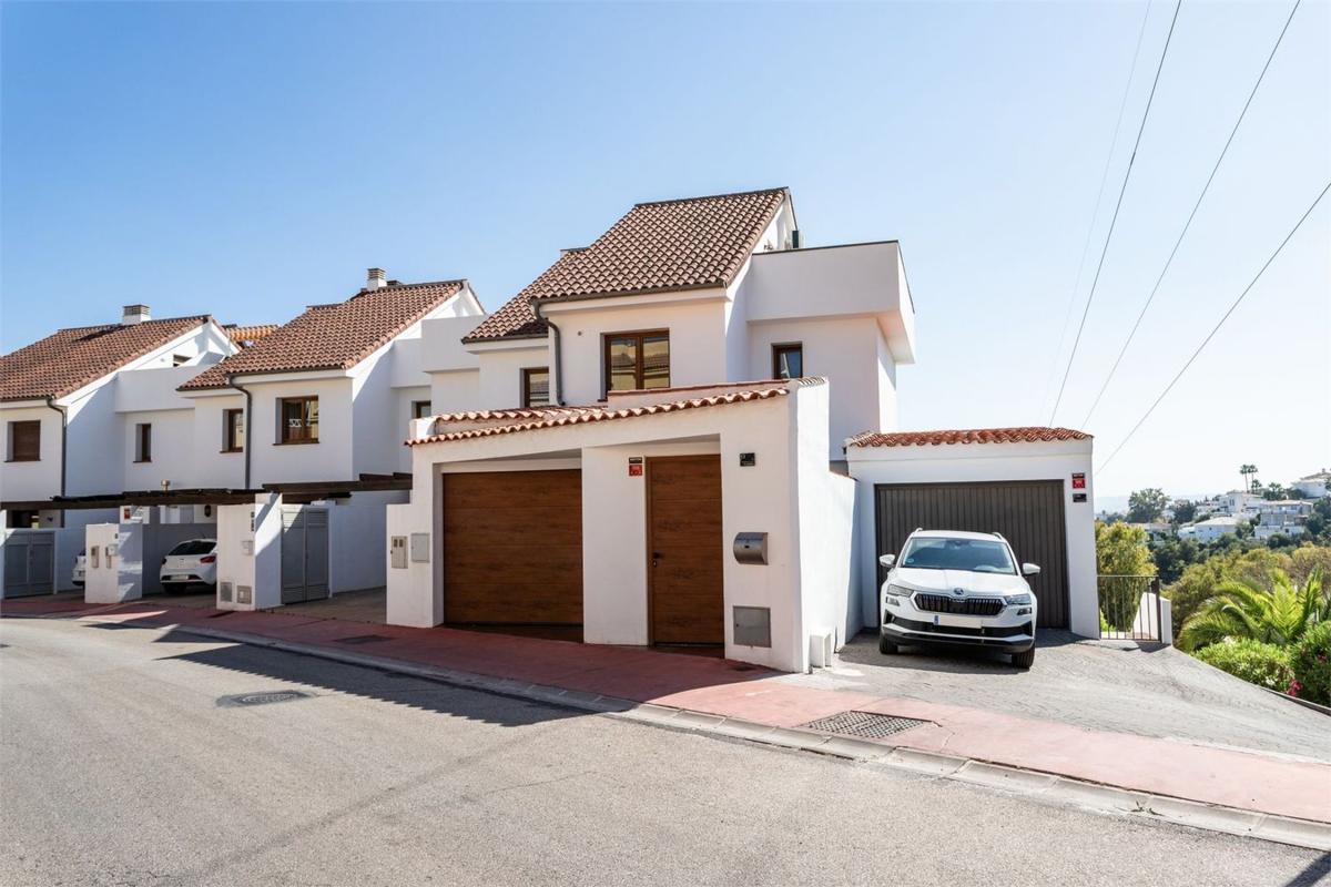 Propiedades en venta y alquiler en España photo 1