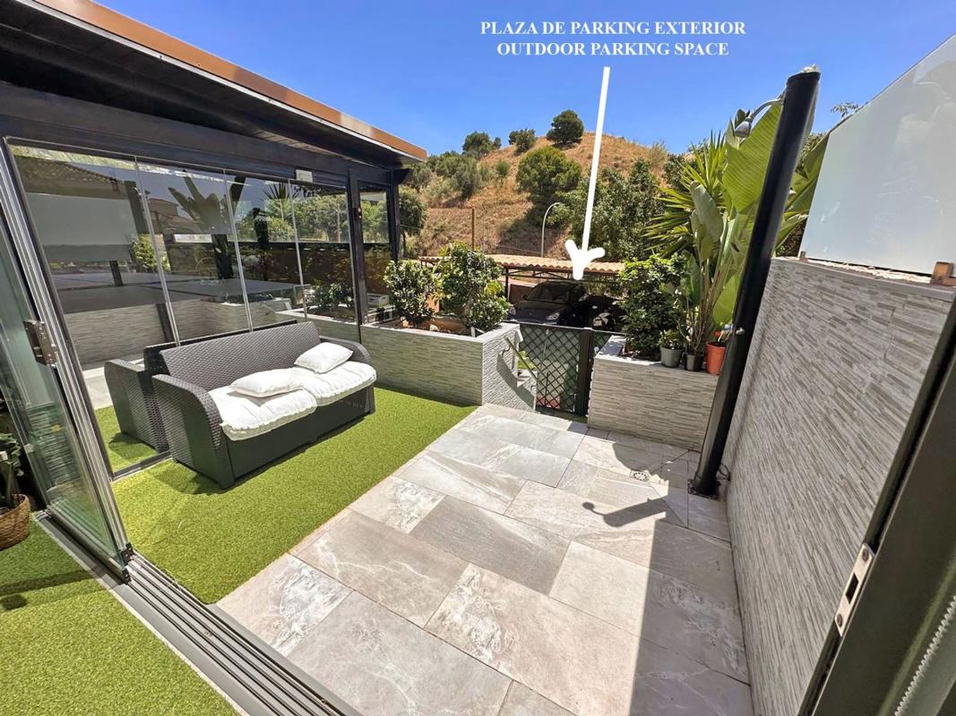 Sprzedaż szeregowego domku w Chalet adosado en Las Gaviotas, Fuengirola , Fuengirola photo 2