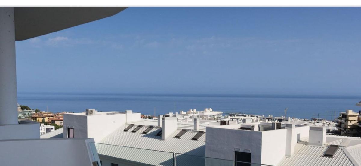 Venta de piso en Piso en Avenida Fuengirola, 6, El Higuerón, Fuengirola, Fuengirola
photo 2