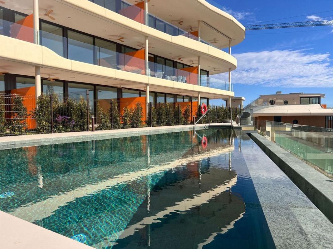 Venta de piso en Piso en Calle Golondrinas, El Higuerón, Fuengirola, Fuengirola
photo 1
