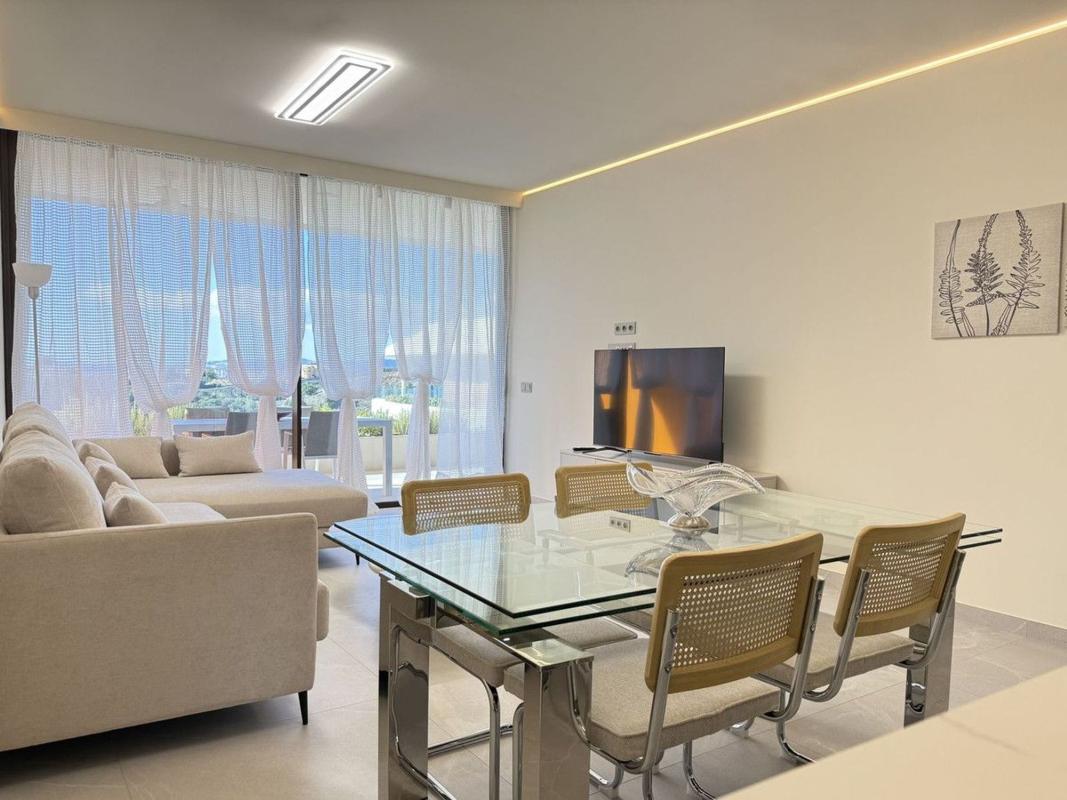 Venta de piso en Piso en Calle Golondrinas, El Higuerón, Fuengirola, Fuengirola
photo 2