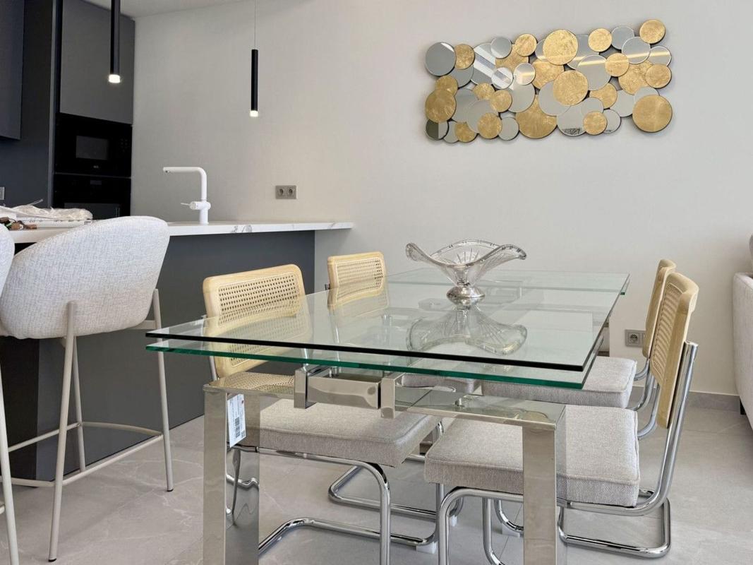 Venta de piso en Piso en Calle Golondrinas, El Higuerón, Fuengirola, Fuengirola
photo 3