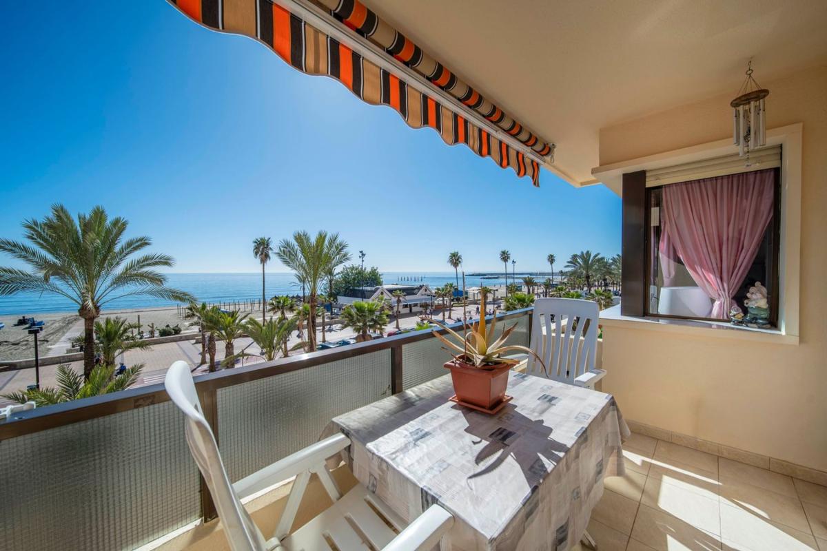 Venta de piso en Piso en Paseo Marítimo Rey de España, Playa de los Boliches, Fuengirola, Fuengirola
 photo 2