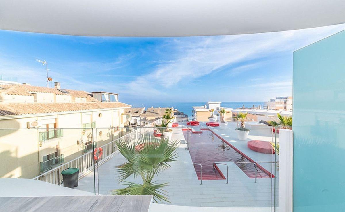 Продажа квартиры на Piso en Avenida Carvajal, Las Gaviotas, Fuengirola, Фуэнхирола
photo 2