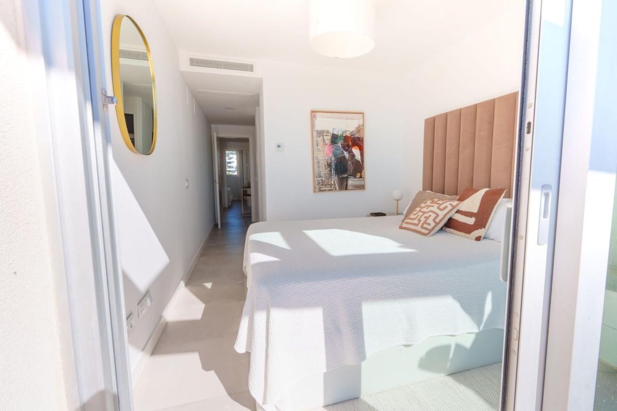 Venta de piso en Piso en Calle Margarita Salas, 1, El Higuerón, Fuengirola, Fuengirola
photo 2