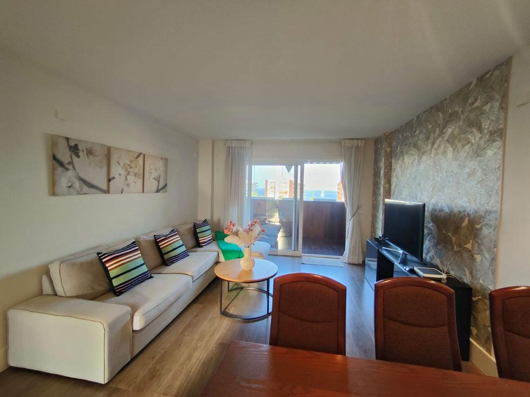 Продажа квартиры на Piso en Avenida Santa Amalia, Zona Sohail, Fuengirola, Фуэнхирола
photo 2