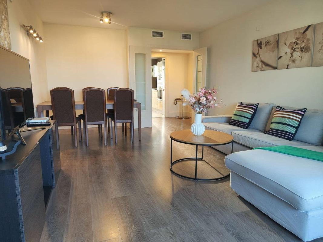Продажа квартиры на Piso en Avenida Santa Amalia, Zona Sohail, Fuengirola, Фуэнхирола
photo 4