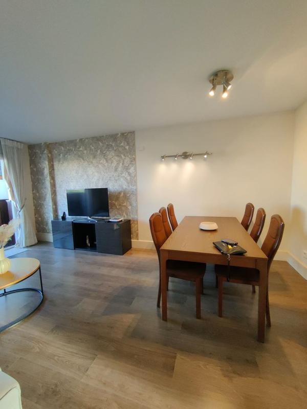 Продажа квартиры на Piso en Avenida Santa Amalia, Zona Sohail, Fuengirola, Фуэнхирола
photo 5