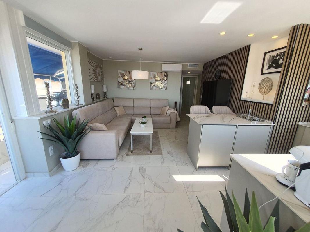 Penthouse sale in Ático en Avenida Ramón y Cajal, 38, Zona Puerto Deportivo, Fuengirola, Fuengirola photo 4