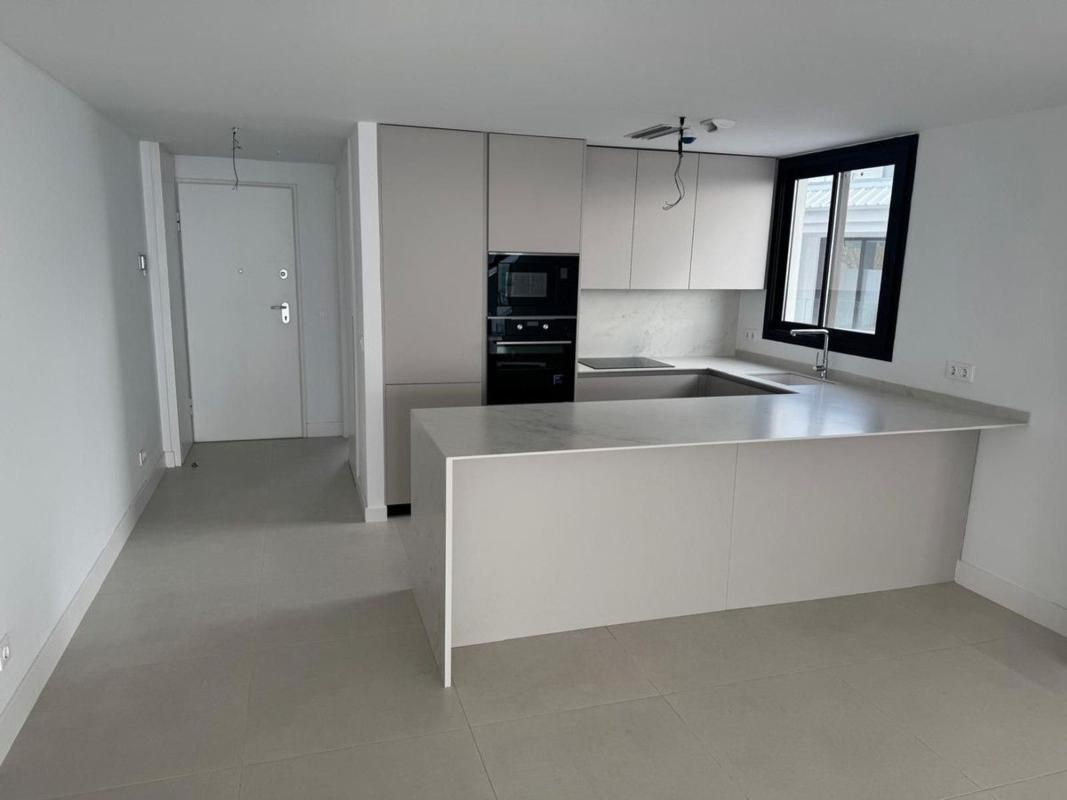 Venta de piso en Piso en Calle Golondrinas, El Higuerón, Fuengirola, Fuengirola
 photo 3