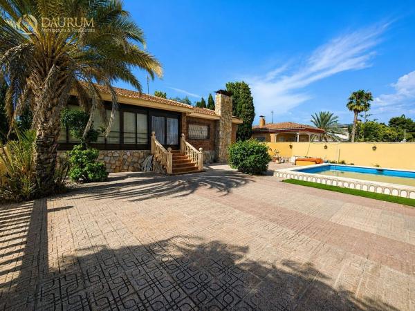 Casa o chalet independiente en Paseo de los Almendros, Haygon - Universidad, San Vicente del Raspeig photo 3