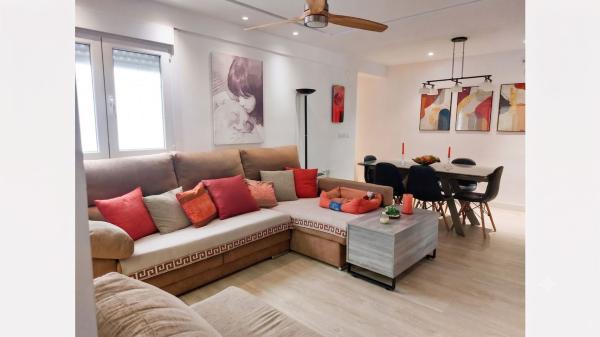 Venta de piso en Piso en Carolinas Altas, Alicante / Alacant, Alicante / Alacant
photo 1