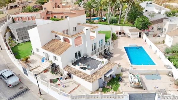 Casa o chalet independiente en Calle Mulhacén, 4, Las Filipinas, Orihuela photo 1
