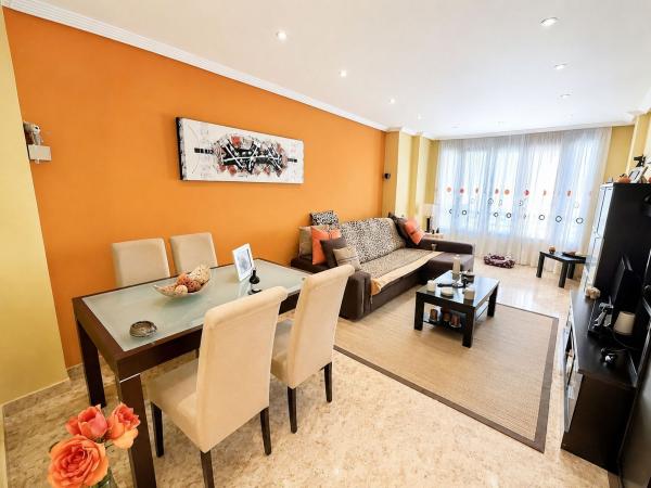 Venta de piso en Piso en Calle José Martínez Ruiz Azorín, Centro - Muelle Pesquero, Torrevieja, Torrevieja
 photo 1