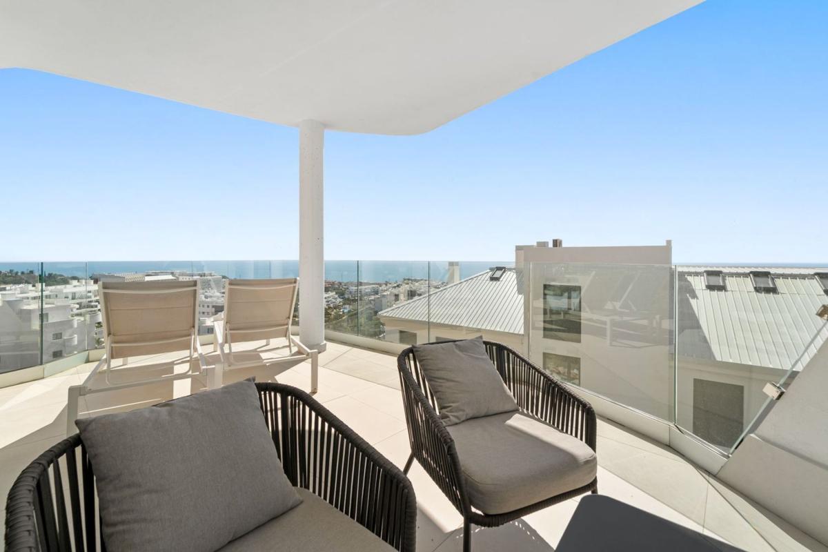 Venta de piso en Piso en Avenida Fuengirola, El Higuerón, Fuengirola, Fuengirola
 photo 2