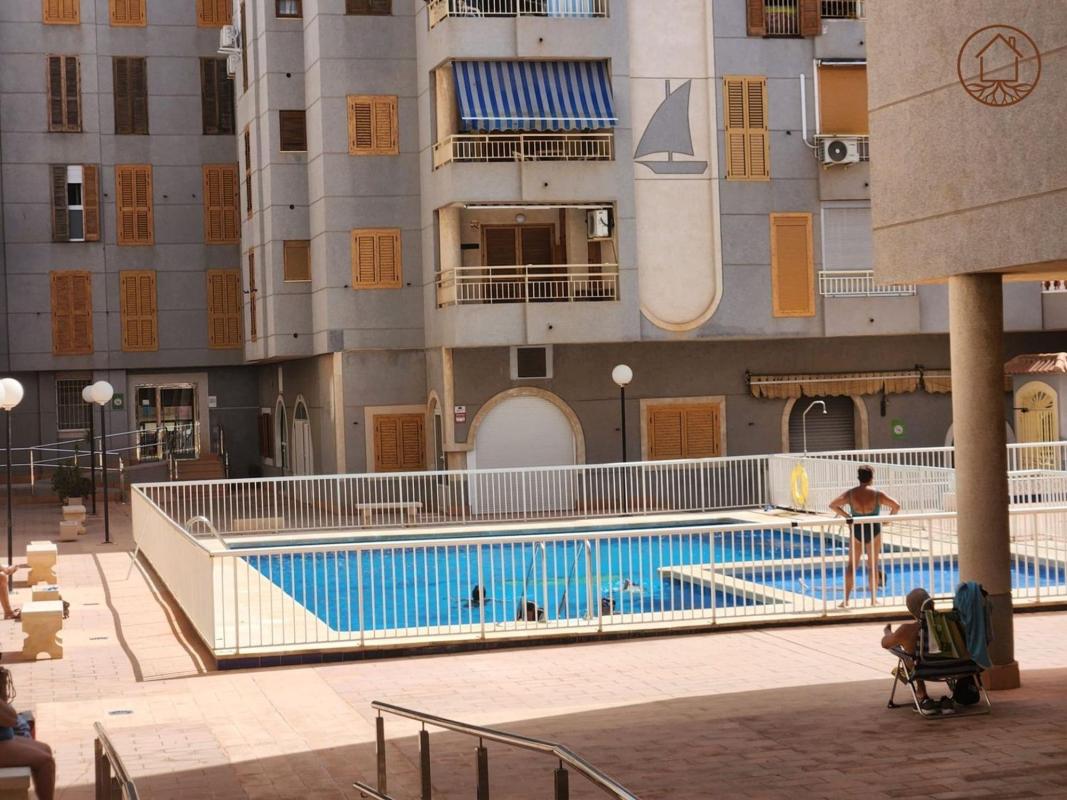 Venta de piso en Piso en Calle Valencia, 16, El Acequión, Torrevieja, Torrevieja
photo 1